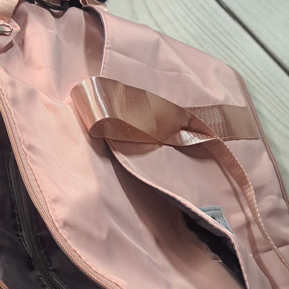 Light Pink Travel Duffel Bag With Zip Extending Bottom - Picture 10 of 11